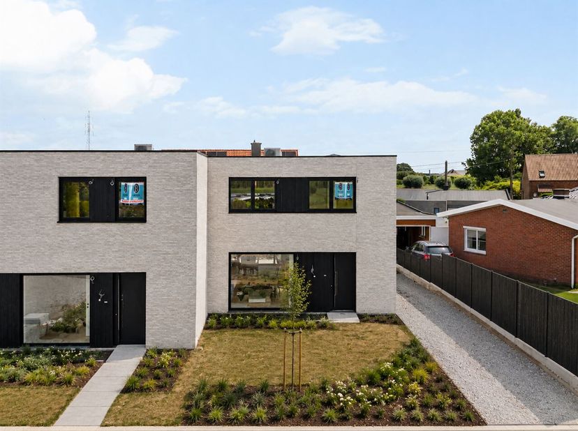 Grond te koop
                    in 8793 Sint-Eloois-Vijve