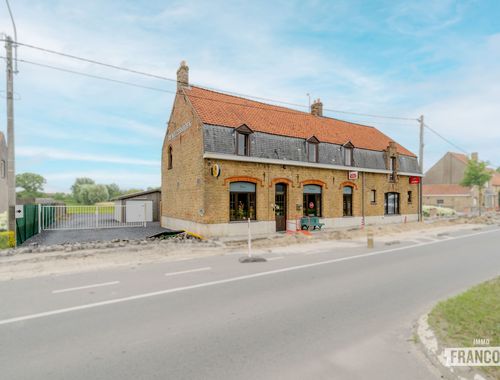                                         Commercieel Gebouw te koop in Beerst, € 329.000
