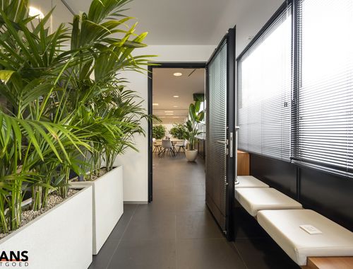                                         Bureaux à louer à Merksem, € 1.750

