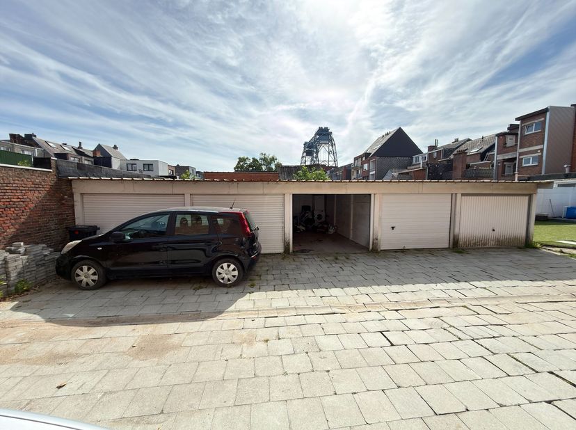 Garage à vendre
                    à 2830 Willebroek