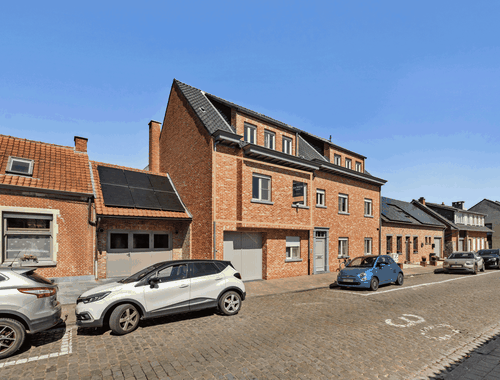                                         Appartement te koop in Ranst, € 375.000
