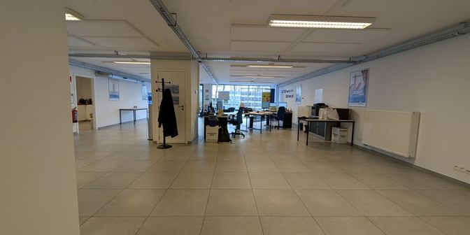 Bedrijfsvastgoed te huur in Antwerpsestraat 147, 2640 Mortsel