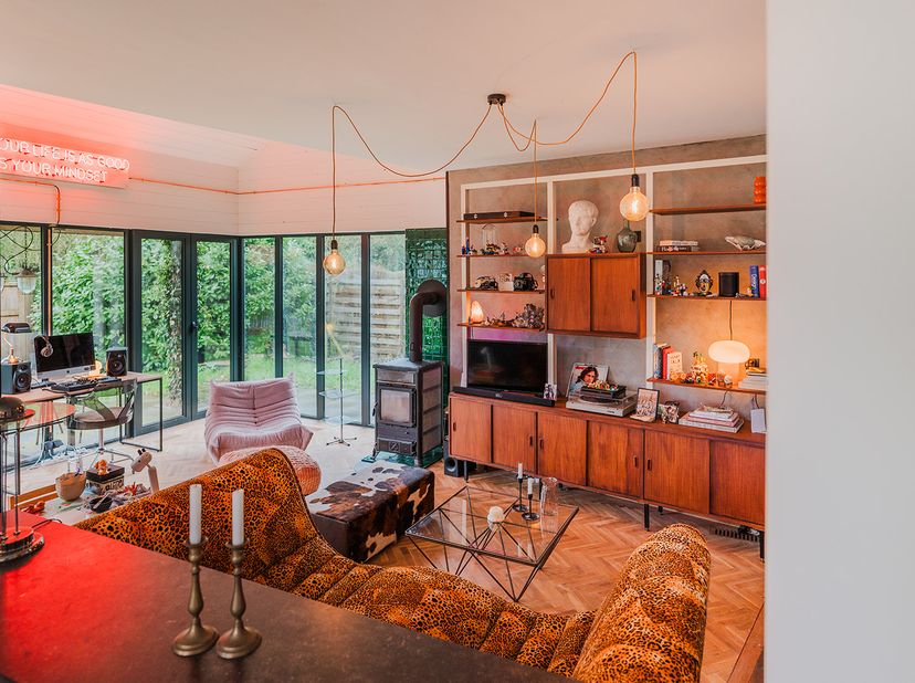 Exclusieve opbrengsteigendom te koop – Vergunde vakantiewoning in het Drongengoedbos (Ursel)<br />
<br />
Bent u op zoek naar een instapklare invester