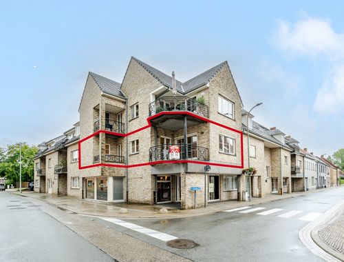                                         Appartement te koop in Oeselgem, € 360.000
