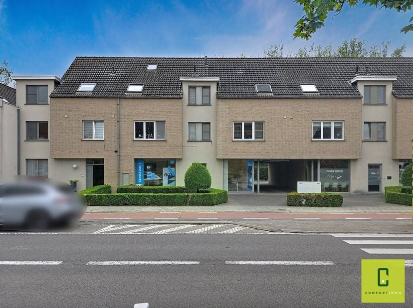 Op zoek naar een professionele ruimte op een strategische locatie? Deze kantoorruimte biedt u de ideale uitvalsbasis voor uw onderneming, dankzij de u