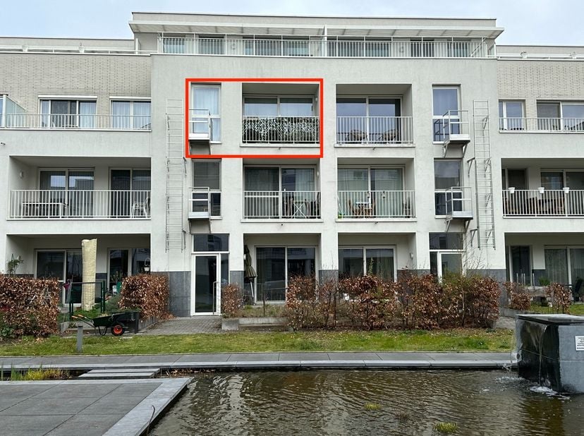 Het appartement is gelegen op de tweede verdieping en beschikt over een bewoonbare oppervlakte van&amp;nbsp;50 m².<br />
<br />
Via de inkomhal bereikt u