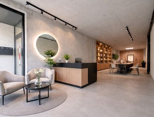                                         Rez-de-chaussée commercial à vendre à Eeklo, € 220.000
