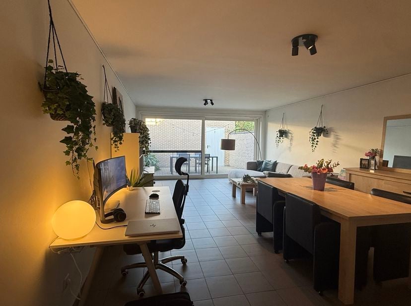 Appartement te huur in 'S Gravenstraat 36 bus 1,
                    9810 Nazareth