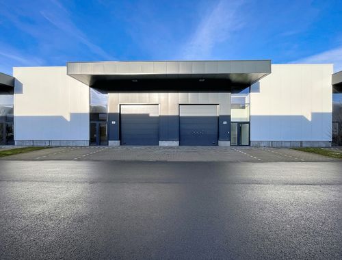                                         Bedrijfsgebouw te huur in Achêne, € 3.970

