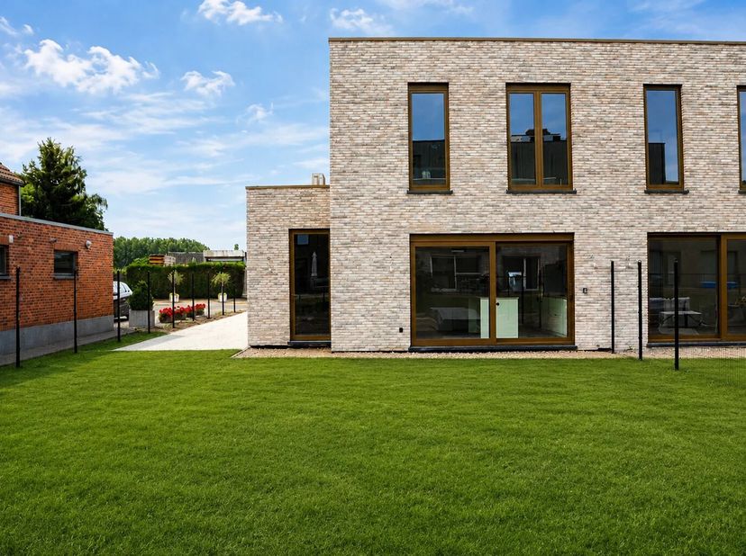 Huis te koop
                    in 3500 Guigoven