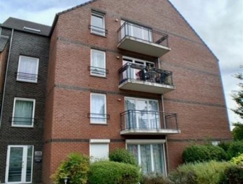                                         Appartement te huur in Jurbise, € 780
