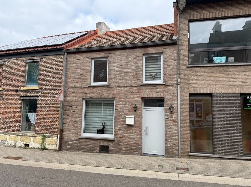 Huis te koop in Haardstraat 81,
                    3800 Sint-Truiden