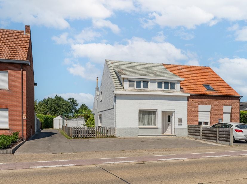 Huis te koop in Zandvliet 124,
                    2480 Dessel