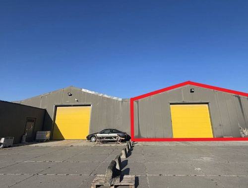                                         Entrepôt à louer à Moorsele, € 1.300
