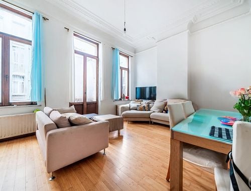                                         Duplex te koop in Sint-Gillis, € 299.000
