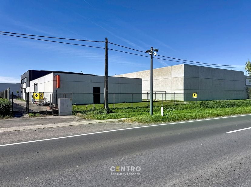 Bien professionnel à vendre à ,
                    8750 Wingene