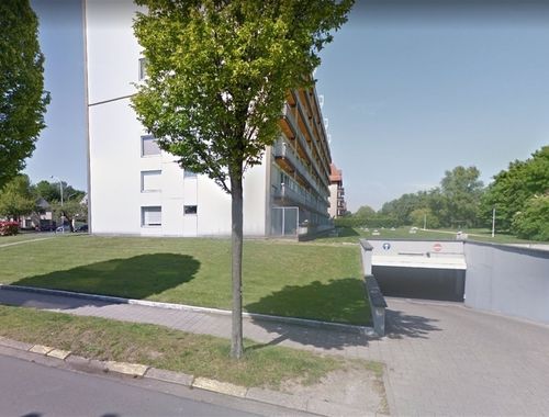                                         Place de stationnement à louer à Edegem, € 75
