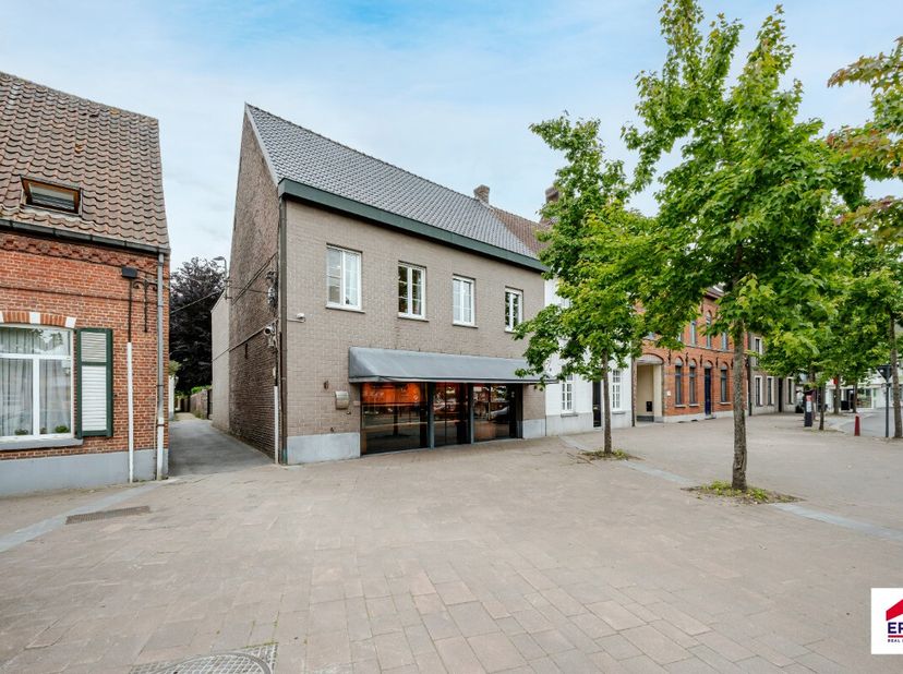 https://www.youtube.com/watch?v=Lej411U6P54Ligging: Commerciële ligging in het centrum van Aalter, op wandelafstand van openbaar vervoer, winkels en h