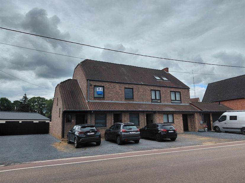 Demandez une visite via info@optimusvastgoed.be !<br />
À LOUER : Appartement en duplex de 2 chambres à Heusden-Zolder !<br />
Ce charmant appartement