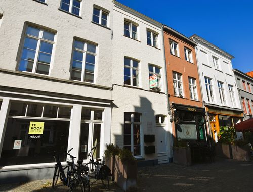                                         Duplex te huur in Brugge, € 850
