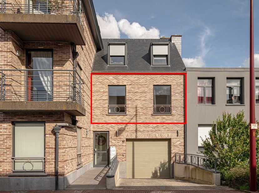 Appartement te koop in Jef Van Hoofplein 4 bus C162,
                    2530 Boechout