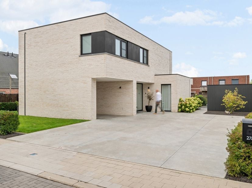 Huis te koop in Marelput 27A,
                    8800 Roeselare