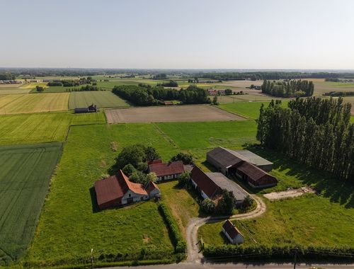                                         Maison exceptionnelle à vendre à Kruishoutem, € 825.000
