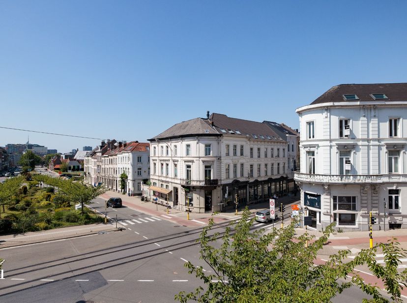 Bedrijfsvastgoed te koop in Laurent Delvauxstraat 1,
                    9000 Gent