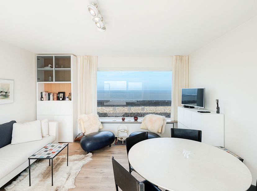 Ce penthouse unique offre une sensation exceptionnelle de confidentialité et de tranquillité, comme si vous viviez sur votre propre île.<br />
<br />