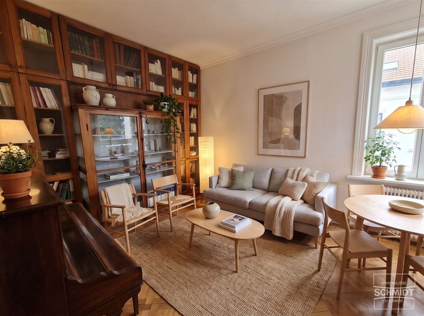 IMMOSCHMIDT (Ref. 29807) - Ukkel (Brugmann) - DIRECT BESCHIKBAAR - Te renoveren appartement bestaande uit een woonkamer, een ingerichte keuken, 2 slaa