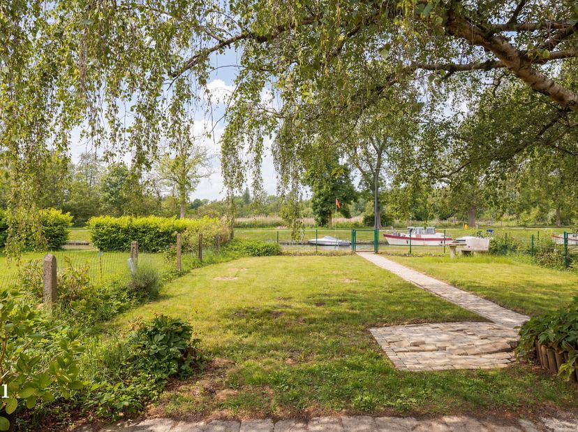 U kan de woning virtueel bekijken en de documenten downloaden op www.irres.be.<br />
Voor bijkomende informatie of een bezoek, contacteer Sven via sve