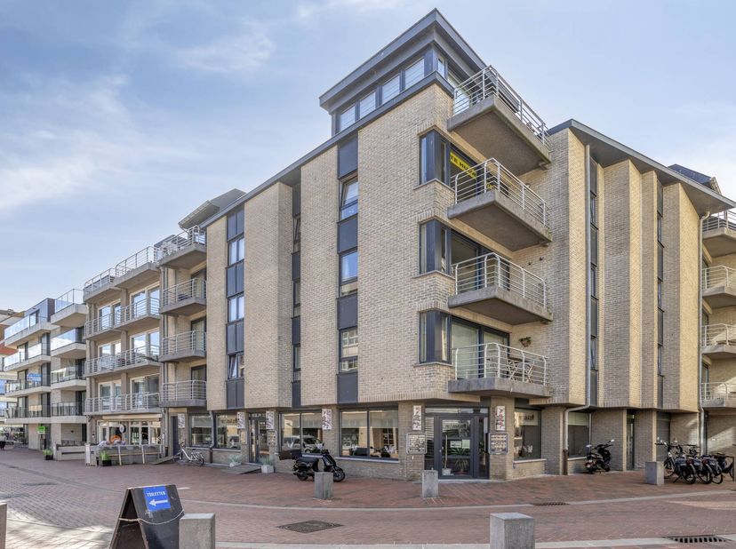 Bedrijfsvastgoed over te nemen in Weststraat 1 1,
                    8370 Blankenberge