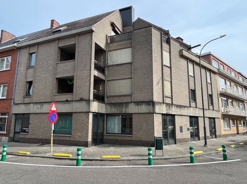 Bien professionnel à louer
                    à 3500 Hasselt