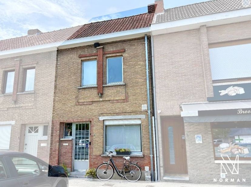 Verhuurde woning te koop in Harelbeke<br />
<br />
Bent u op zoek naar een interessante investering? Dan is deze verhuurde woning in Harelbeke zeker e