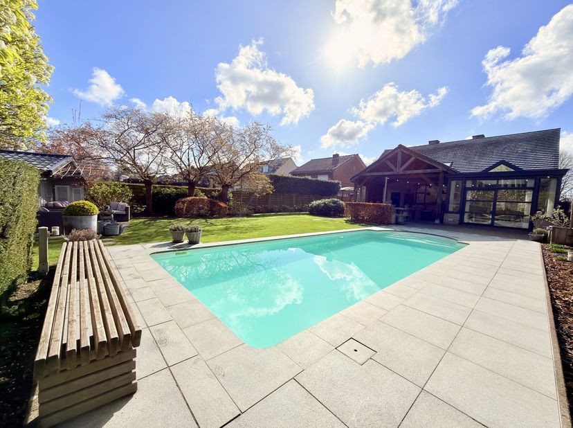 Maison à vendre
                    à 2400 Mol