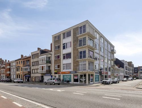                                         Handelszaak te huur in Sint-Andries, € 2.525
