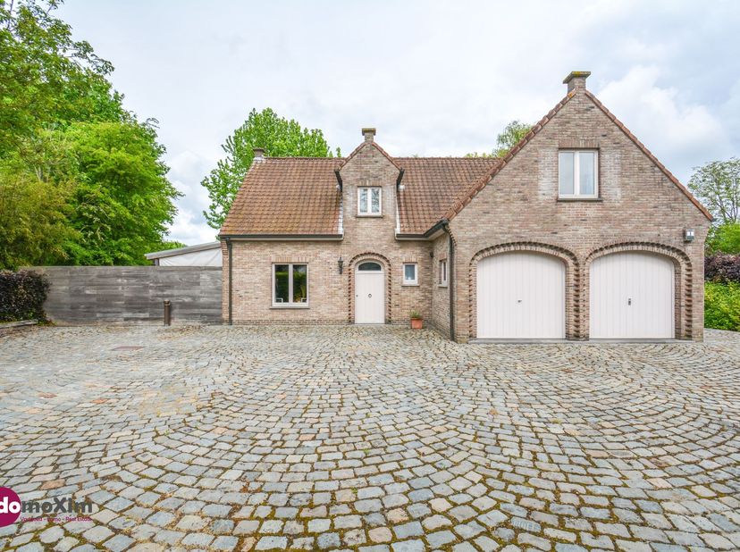 Villa dans l'arrière-cour avec beaucoup d'espace sur un terrain spacieux à Schiplaken<br />
 <br />
Vous rêvez d'espace, de tranquillité et d'une si