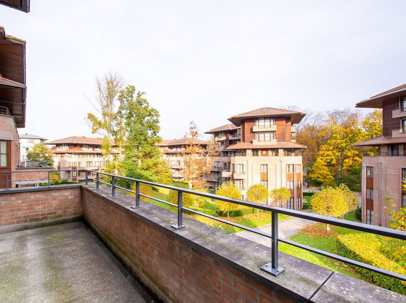 QP H1D1 - A proximité du parc de la Woluwe, dans un environnement calme et entouré de verdure, magnifique appartement meublé d’environ 98m² (selon PEB
