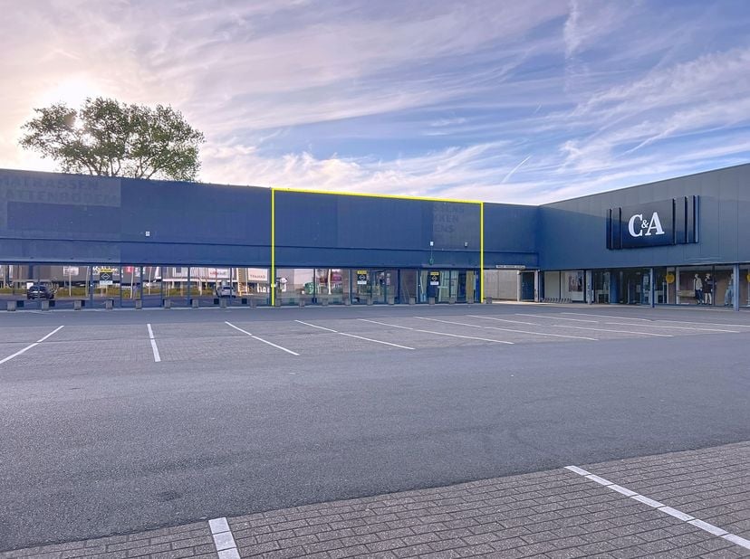 Bien professionnel à louer
                    à 8800 Roeselare