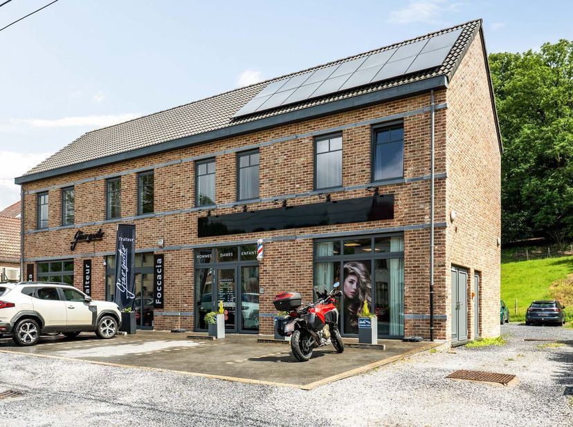 Vastgoedbelegging in Hamme-Mille<br />
Dit handelspand van 86 m² ligt in een goed bereikbare omgeving en is een uitstekende investeringsopportuniteit