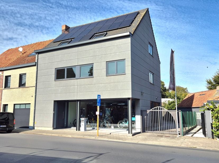 Bedrijfsvastgoed te koop in Brugsestraat 80A,
                    8531 Hulste