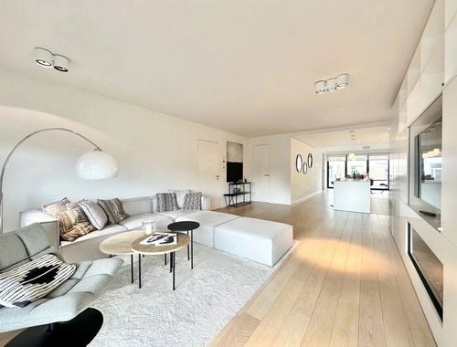                                         Appartement te huur in Sint-Pieters-Woluwe, € 3.050
