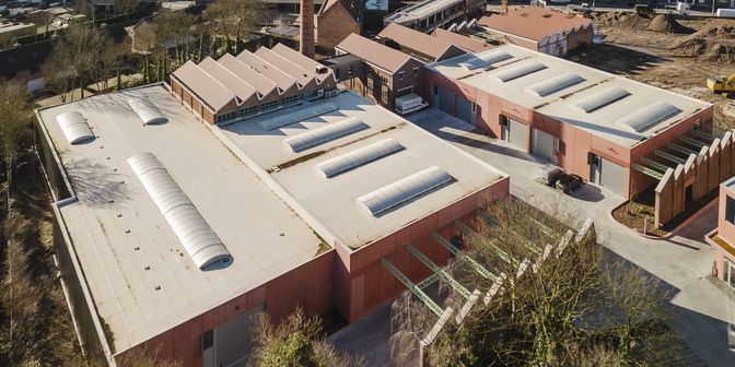 Bedrijfsvastgoed te koop in Walle 111, 8500 Kortrijk
