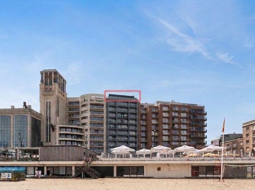 Blankenberge: Penthouse met prachtig zeezicht en ruime terrassen te koop! Op een absolute toplocatie aan de Zeedijk, in de stijlvolle residentie Cécil
