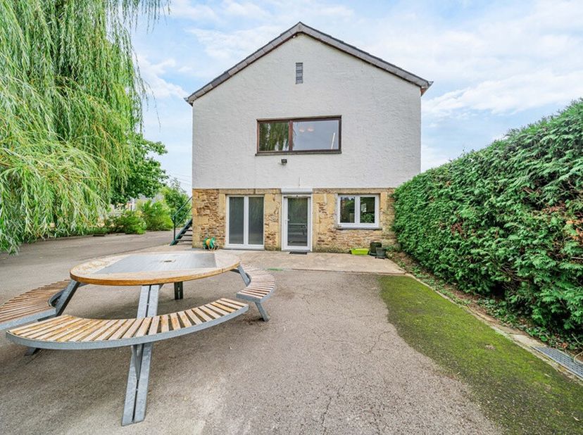 Huis te koop in Sous la Digue 1,
                    6760 Bleid