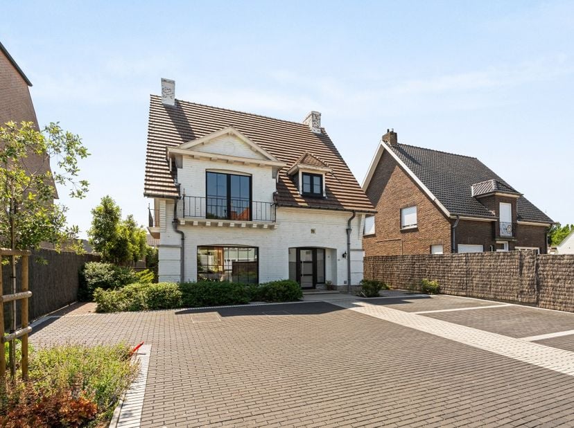 Huis te koop in Rijksweg 217,
                    8710 Wielsbeke