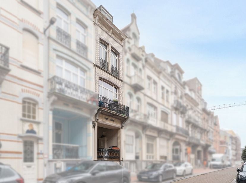 Blankenberge: Appartementsgebouw met 3 units op interessante locatie en rendement van 4,77% te koop in Blankenberge! In één van de mooiste straten van