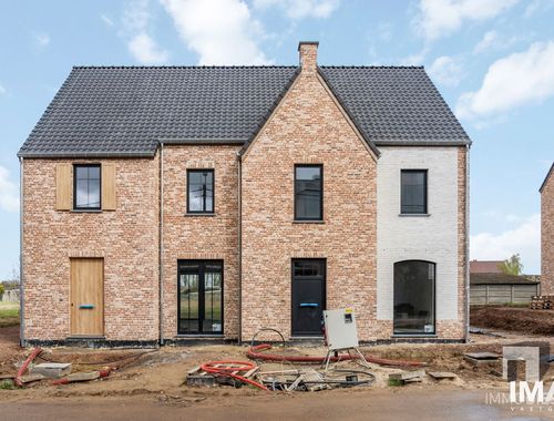                                         Pastorijwoning te koop in Halen, € 385.500
