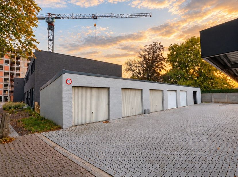 Garage te koop in Kolenventerstraat 1 bus 9-13,
                    9100 Sint-Niklaas