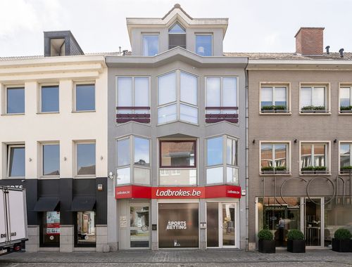                                         Bien commercial avec habitation à vendre à Oudenaarde, € 699.500
